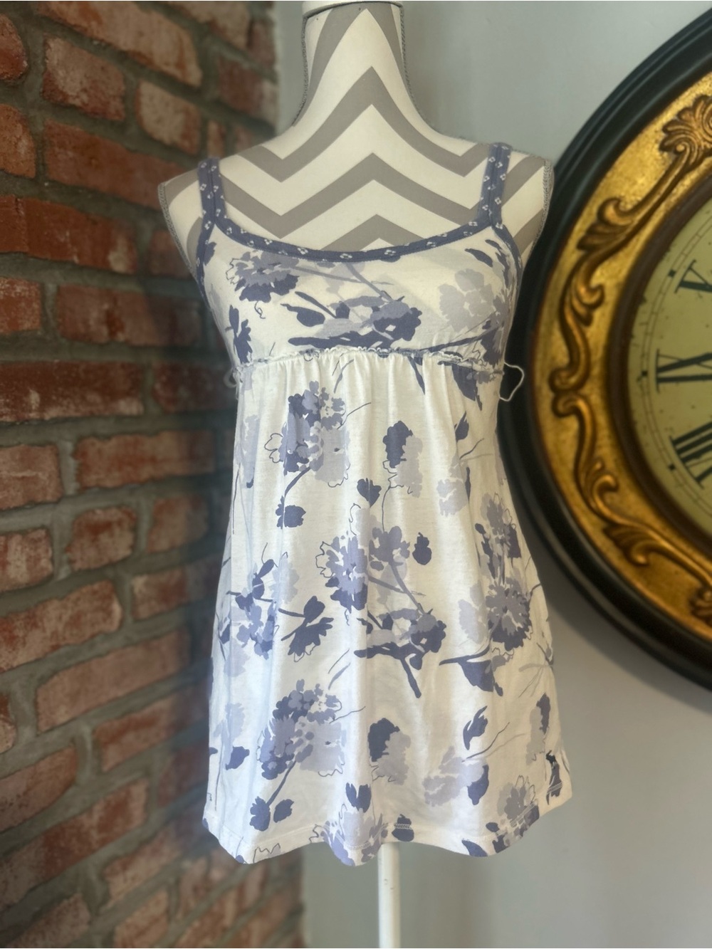 Abercrombie • Vintage Floral Babydoll Belted Tank Top - Picture 4 of 6